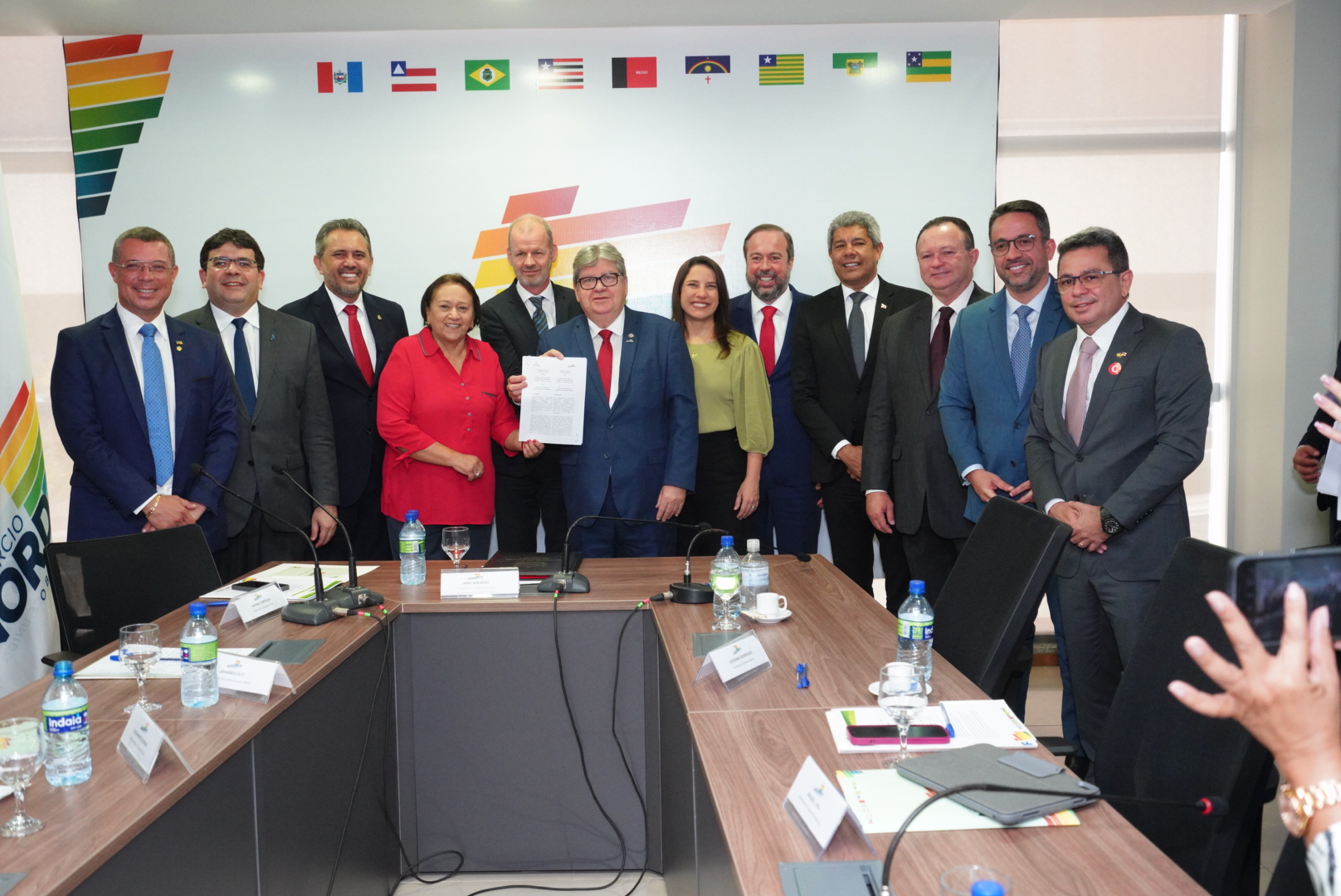Ceará e demais estados do Nordeste firmam cooperação com o Banco Mundial para desenvolver cadeia do Hidrogênio Verde na Região
