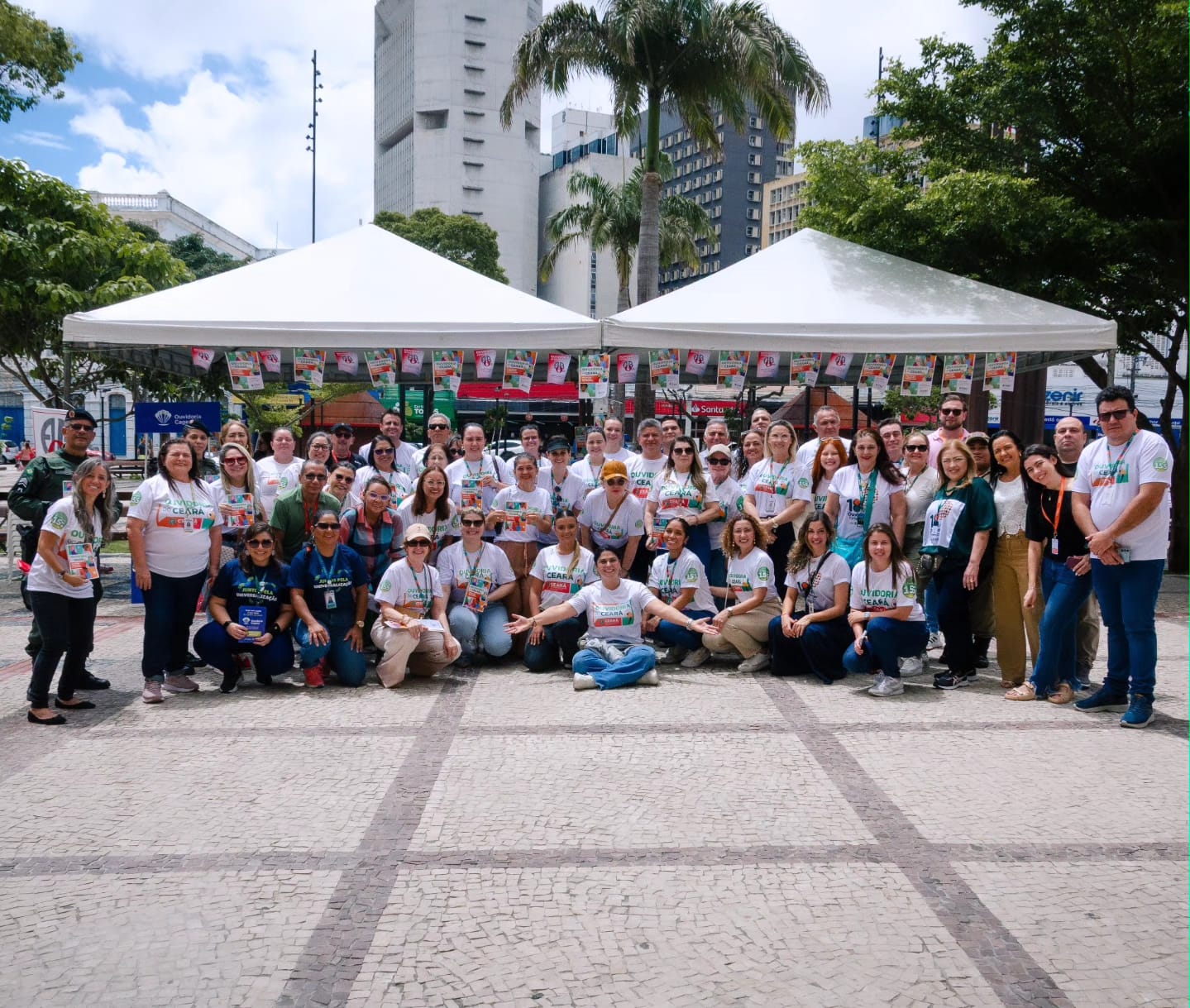 Cidadania em ação: CGE promove escuta ativa na Praça do Ferreira